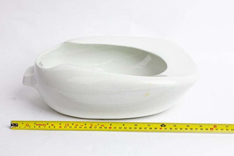 Bed Pan Ceramic 